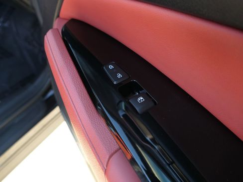 Used 2023 Kia Sportage SX Prestige image 28