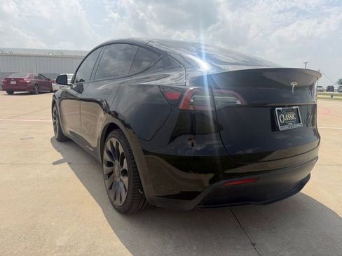 Used 2022 Tesla Model Y Performance AWD/4WD image 18