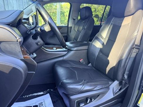 Used 2019 Cadillac Escalade ESV 2WD image 11