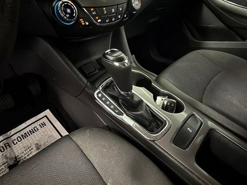 Used 2017 Chevrolet Cruze LT w/ Convenience Package FWD image 21