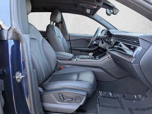 Used 2021 Audi Q8 Prestige w/ Prestige Package image 24