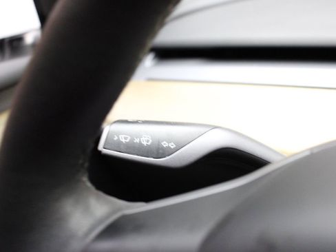 Used 2023 Tesla Model Y Long Range image 15