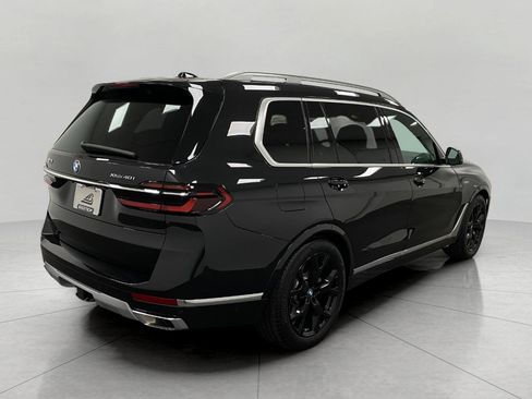Certified 2025 BMW X7 xDrive40i w/ Premium Package image 3