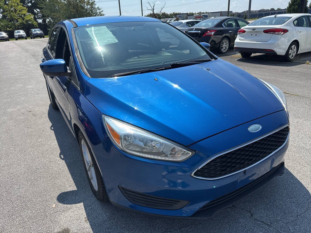 Used 2018 Ford Focus SE FWD image 3