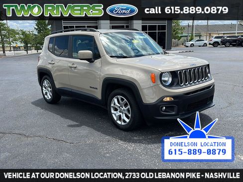 Used 2015 Jeep Renegade Latitude w/ Cold Weather Group FWD image 2