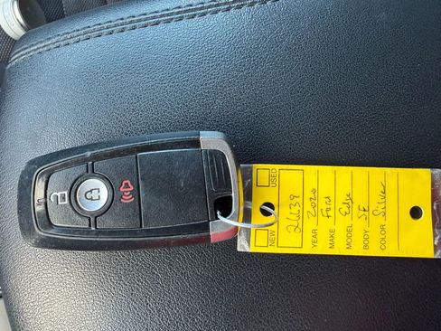 Used 2020 Ford Edge SE image 26