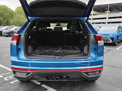 Certified 2024 Volkswagen Atlas Cross Sport SE w/ Black Wheel Package AWD/4WD image 5