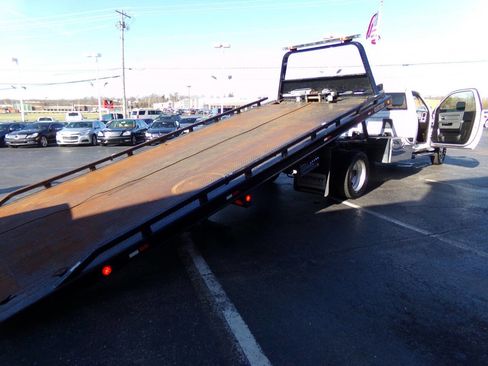 Used 2018 RAM 5500 SLT w/ Quick Order Package 29G SLT image 33