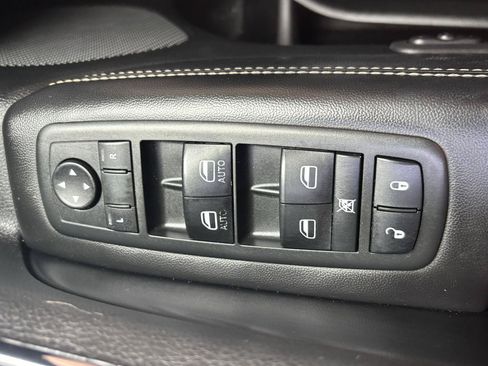 Used 2014 Jeep Grand Cherokee Limited AWD/4WD image 16