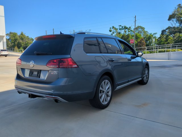 Used 2017 Volkswagen Golf Alltrack AWD/4WD image 5