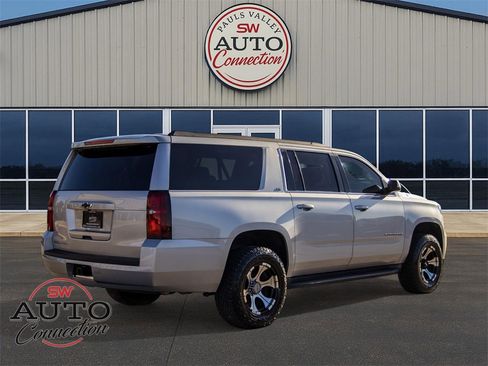 Used 2016 Chevrolet Suburban LS w/ Enhanced Driver Alert Package image 7