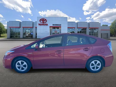 Used 2014 Toyota Prius Two image 3