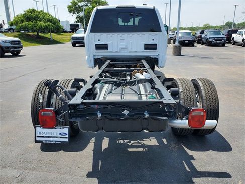 New 2025 Ford F450 XL w/ XL Chrome Package image 7