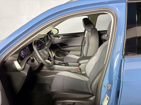 New 2026 Volkswagen Tiguan SE image 11