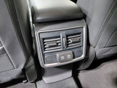 Used 2022 Subaru Forester Premium image 42