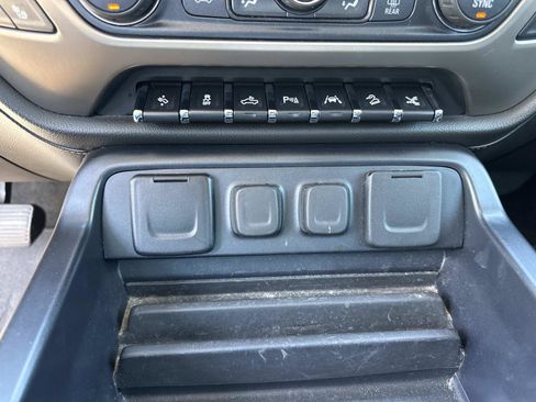 Used 2018 GMC Sierra 1500 Denali w/ Denali Ultimate Package AWD/4WD image 25