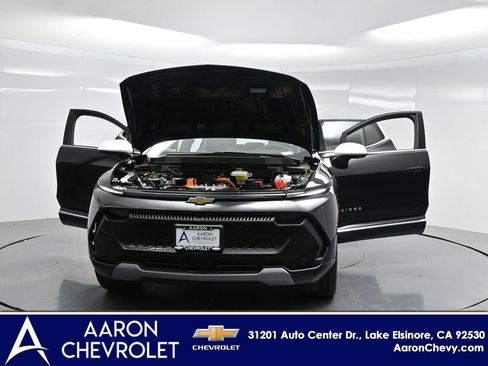 New 2025 Chevrolet Equinox EV LT image 30