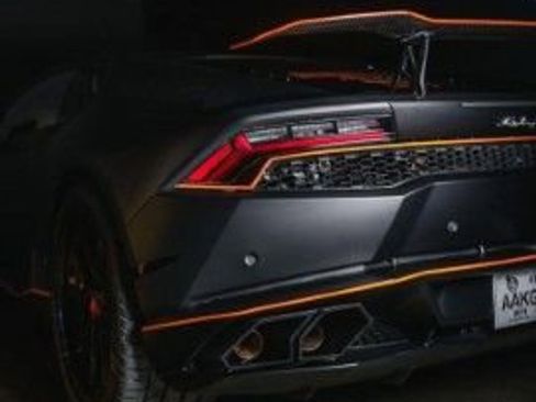 Used 2015 Lamborghini Huracan LP 610-4 image 9