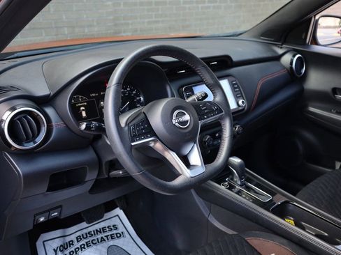 Used 2023 Nissan Kicks SR image 15
