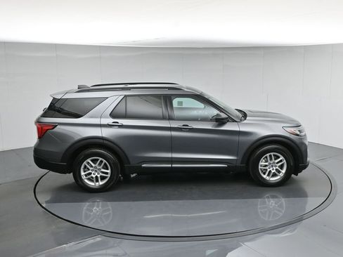 Used 2025 Ford Explorer Active w/ Active Comfort Package RWD image 43