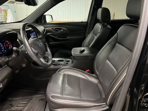 Certified 2023 Chevrolet Traverse Premier w/ Redline Edition image 9