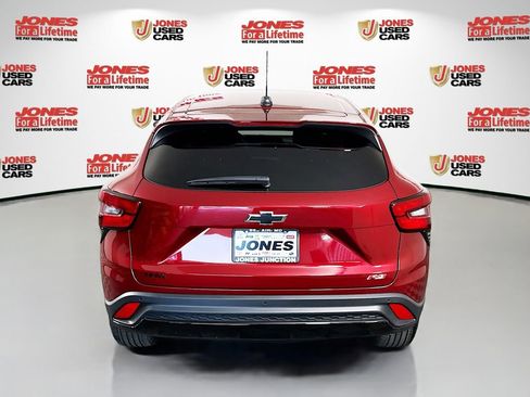 Used 2025 Chevrolet Trax RS w/ Sunroof Package image 15