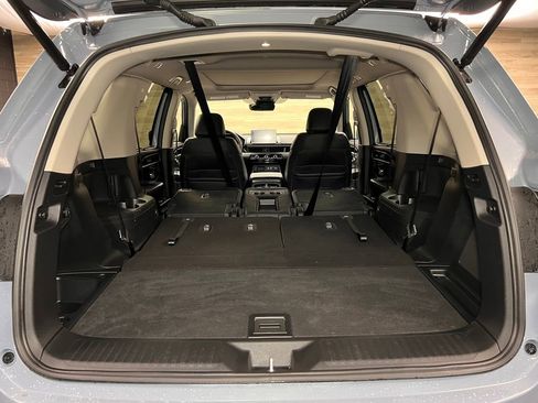 Used 2025 Honda Pilot Touring image 26