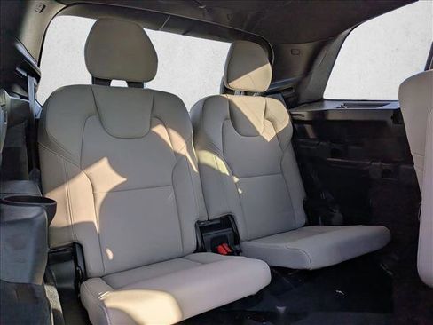 Certified 2026 Volvo XC90 B6 Plus w/ Protection Package image 23