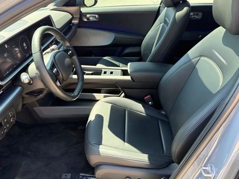 Used 2024 Hyundai Ioniq 6 Limited image 16