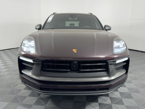 Certified 2025 Porsche Macan Turbo image 6
