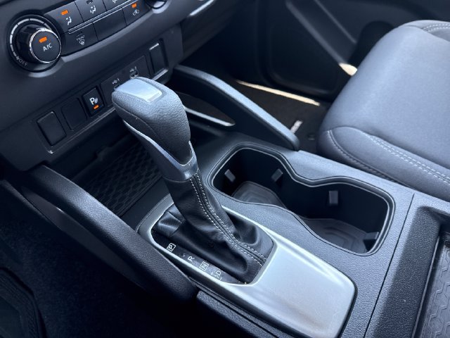 Used 2025 Nissan Frontier SV RWD image 24