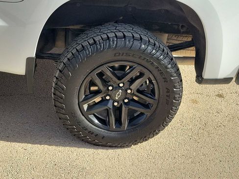 Used 2023 Chevrolet Silverado 1500 LT Trail Boss w/ Protection Package image 8