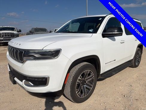 Used 2024 Jeep Wagoneer Series II w/ Flexible Seating Group image 2