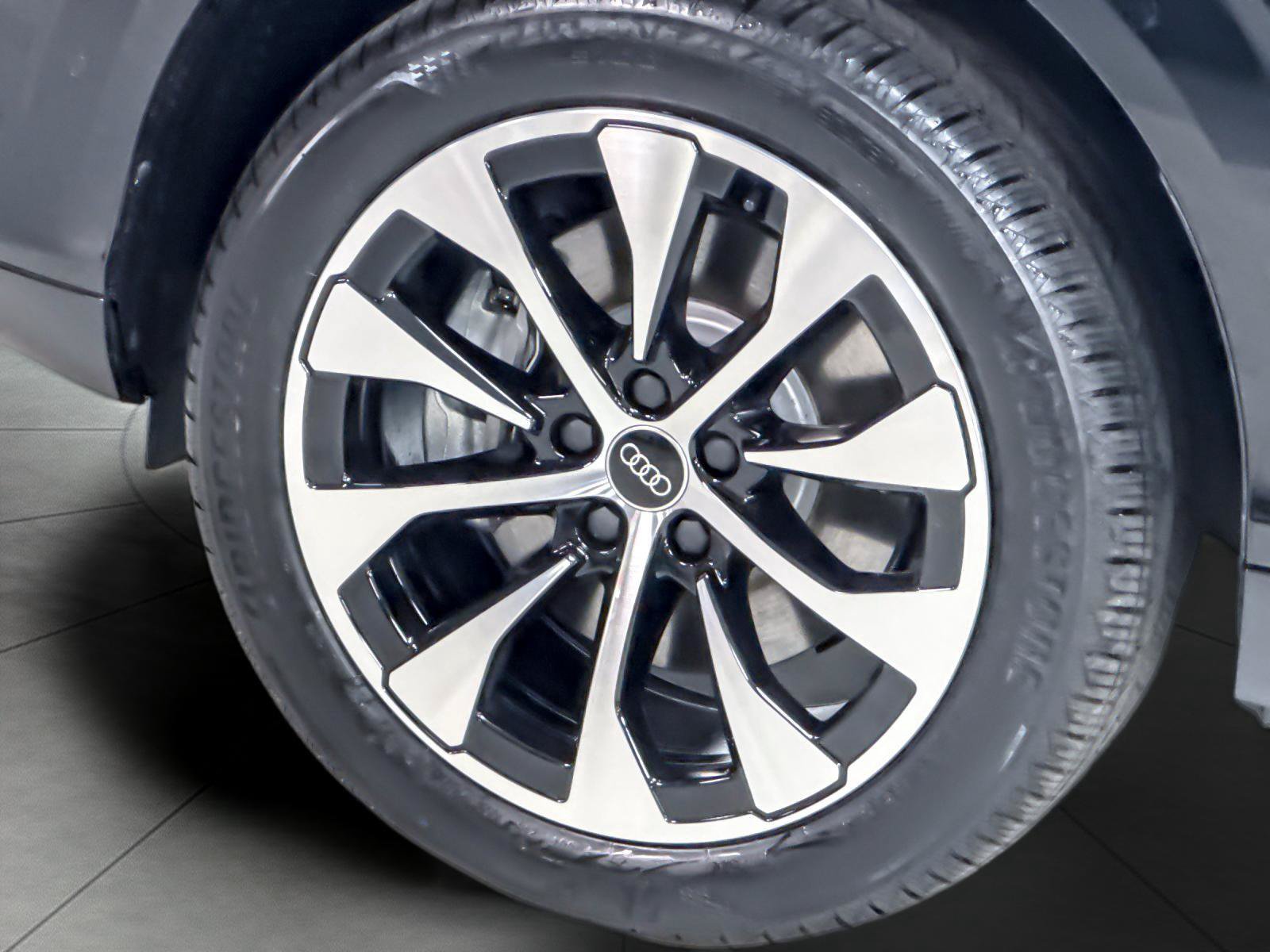 New 2026 Audi Q3 quattro 2.0T AWD/4WD image 25