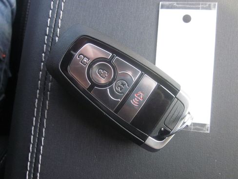 New 2025 Ford Bronco Outer Banks image 14