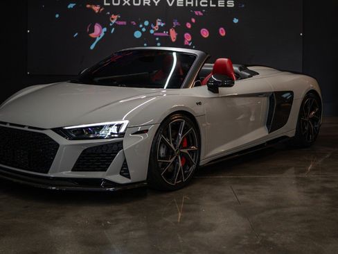 Used 2022 Audi R8 V10 performance w/ Carbon Exterior Package RWD image 2