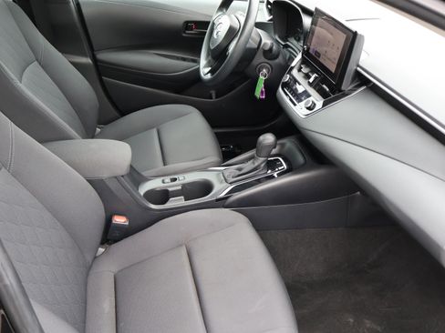 Used 2024 Toyota Corolla LE image 11