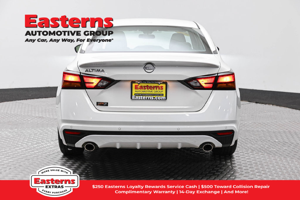 Used 2024 Nissan Altima 2.0 SR FWD image 7