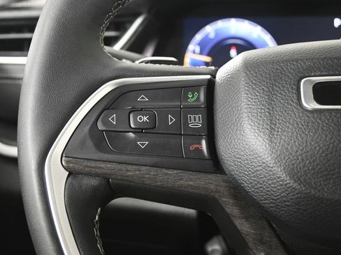 Used 2023 Jeep Grand Cherokee L Limited w/ Luxury Tech Group II AWD/4WD image 37