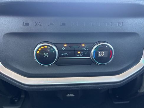 Used 2025 Ford Expedition Active AWD/4WD image 13