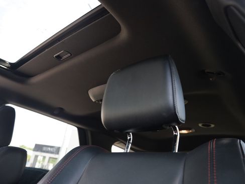 Used 2024 Dodge Durango GT RWD image 10