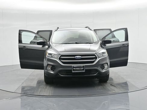 Used 2019 Ford Escape SE image 32