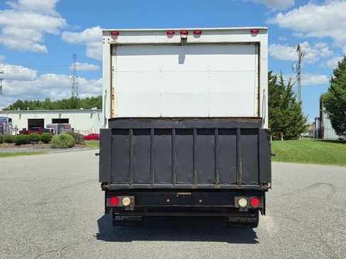 Used 2015 Chevrolet Express 3500 RWD image 17