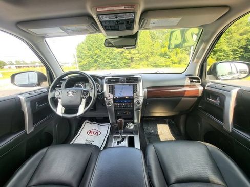 Used 2024 Toyota 4Runner Limited AWD/4WD image 14