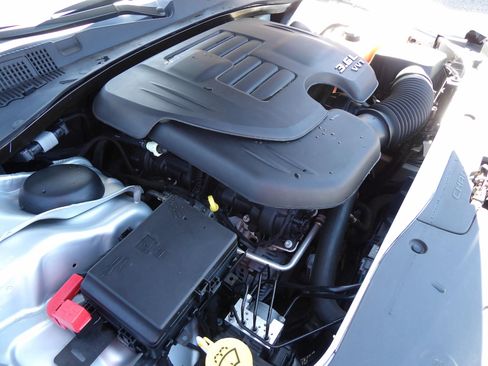 Used 2022 Dodge Charger SXT RWD image 25