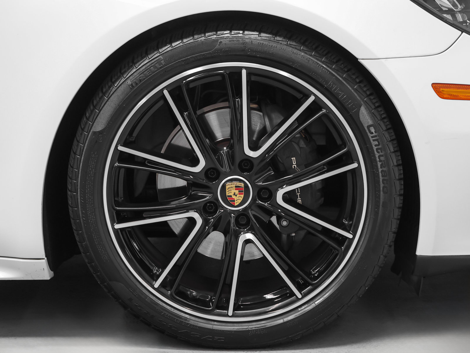 Certified 2023 Porsche Panamera Platinum Edition RWD image 13
