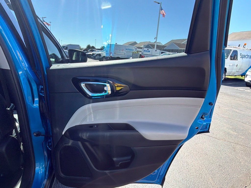 Used 2022 Jeep Compass Limited AWD/4WD image 51