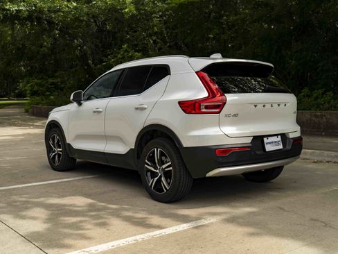 Used 2025 Volvo XC40 B5 Core AWD/4WD image 7