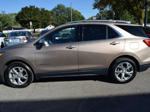 Used 2018 Chevrolet Equinox Premier FWD image 9