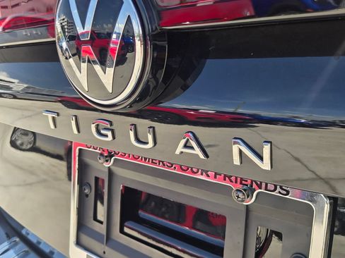 Certified 2026 Volkswagen Tiguan SE FWD image 12